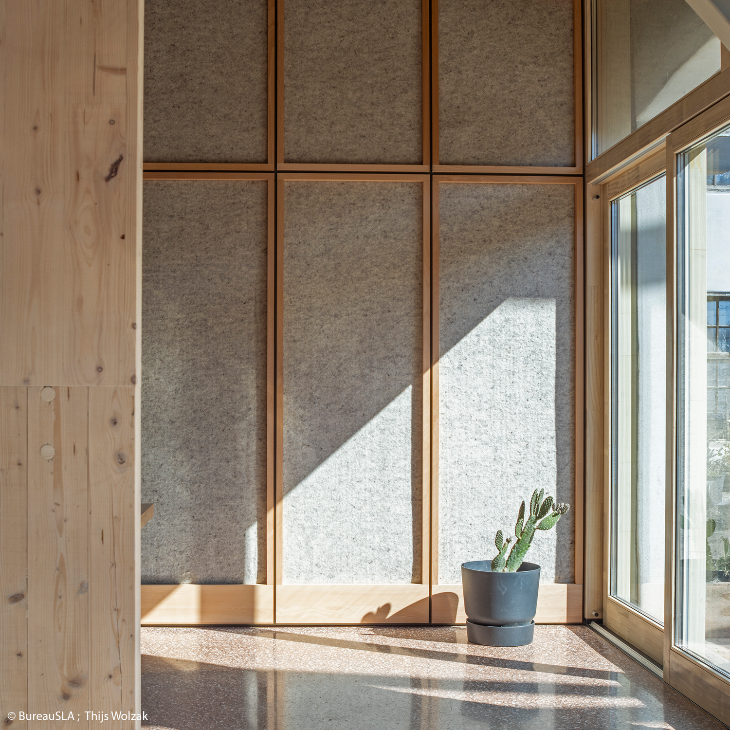 WOL. INTERIEUR