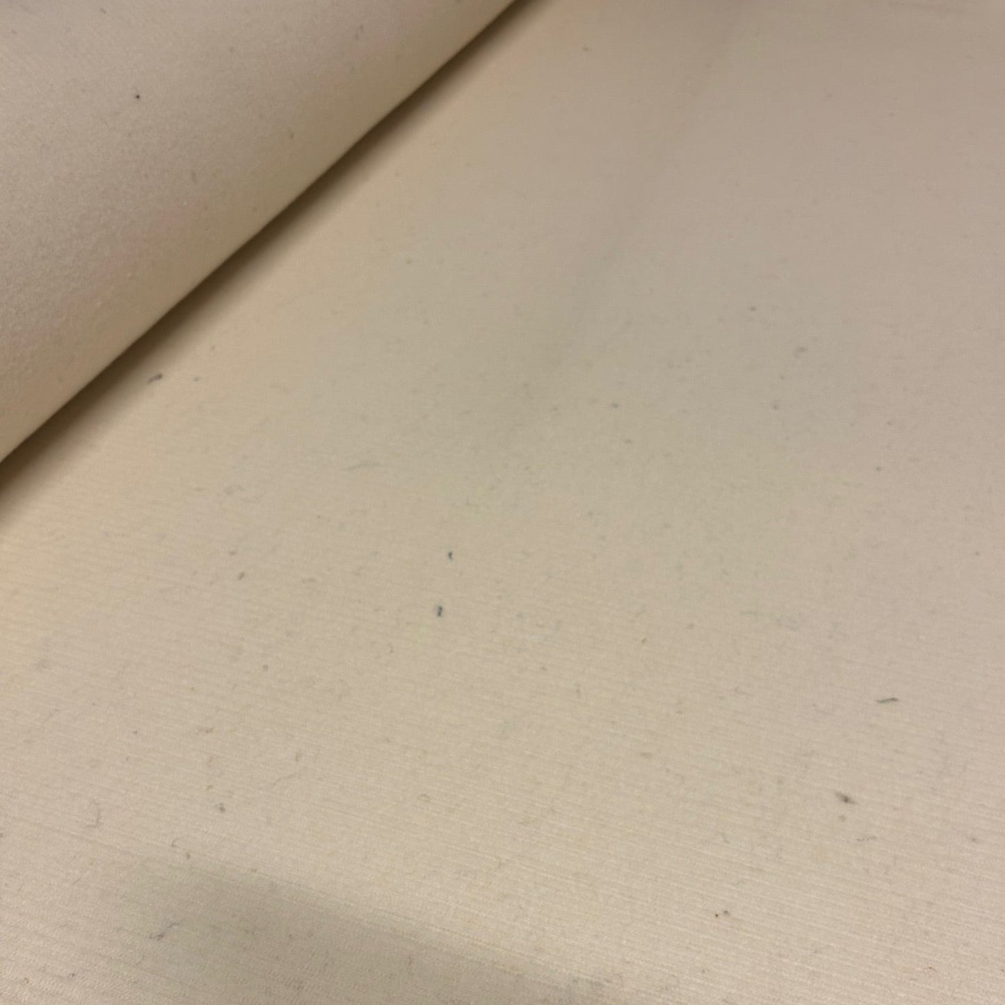 DESIGNVILT WOLWIT | 10 mm | 2x3m | 1200 gr/m2